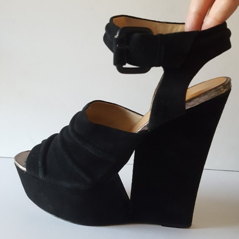 L.A.M.B. Wedge Suede Platform Pumps - Picture 5 of 8